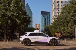 NHTSA istražuje 16 sudara Avride — rizici za partnerstvo sa Uberom