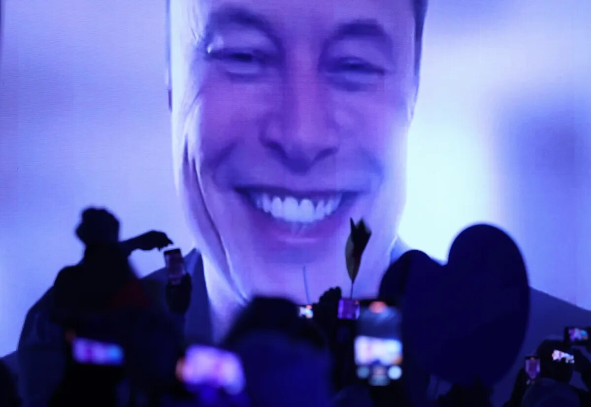 Маск повысил прогнозы SpaceX на первом отчётном звонке после IPO