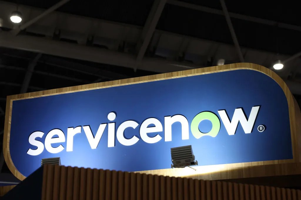 Уязвимость ServiceNow допустила доступ к данным клиентов — что важно знать