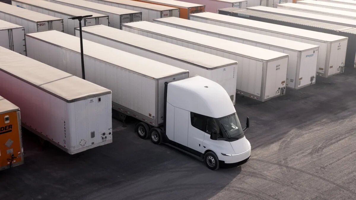 Einride planira flotu od 500 Tesla Semi kamiona u Severnoj Americi