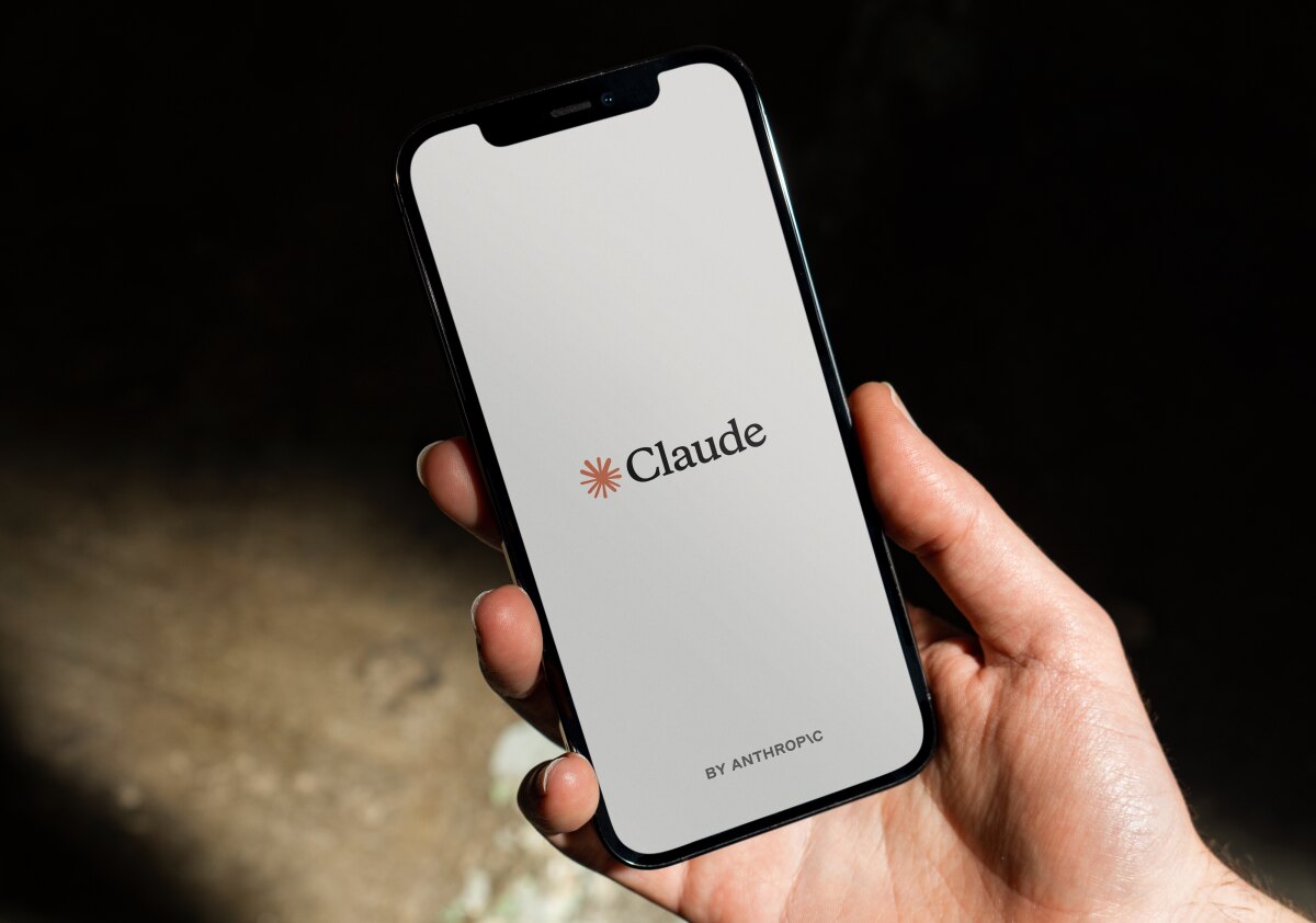 Anthropic connects Claude chat memory with Claude Cowork