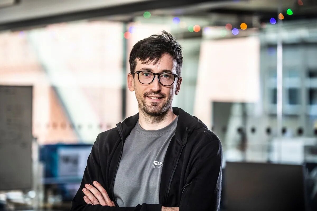 Bivši DeepMind istraživači naučili AI da zarađuje na tržištima — procena već 500 miliona dolara