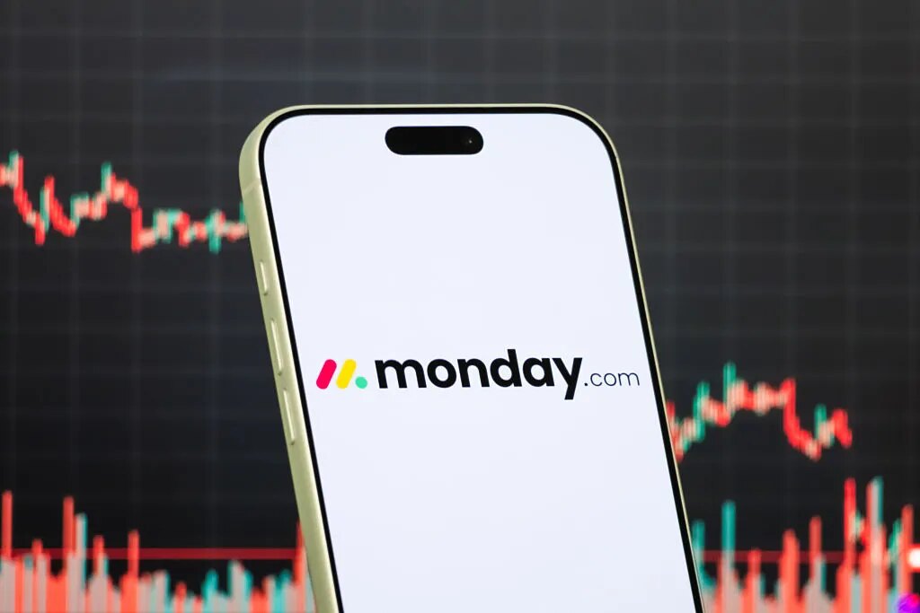 monday.com cuts jobs to accelerate AI: what it means for enterprise software