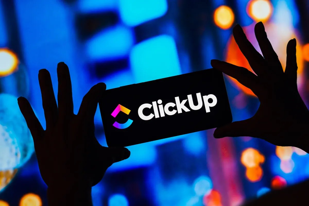 Что увольнение в ClickUp говорит о будущем труда и роли AI