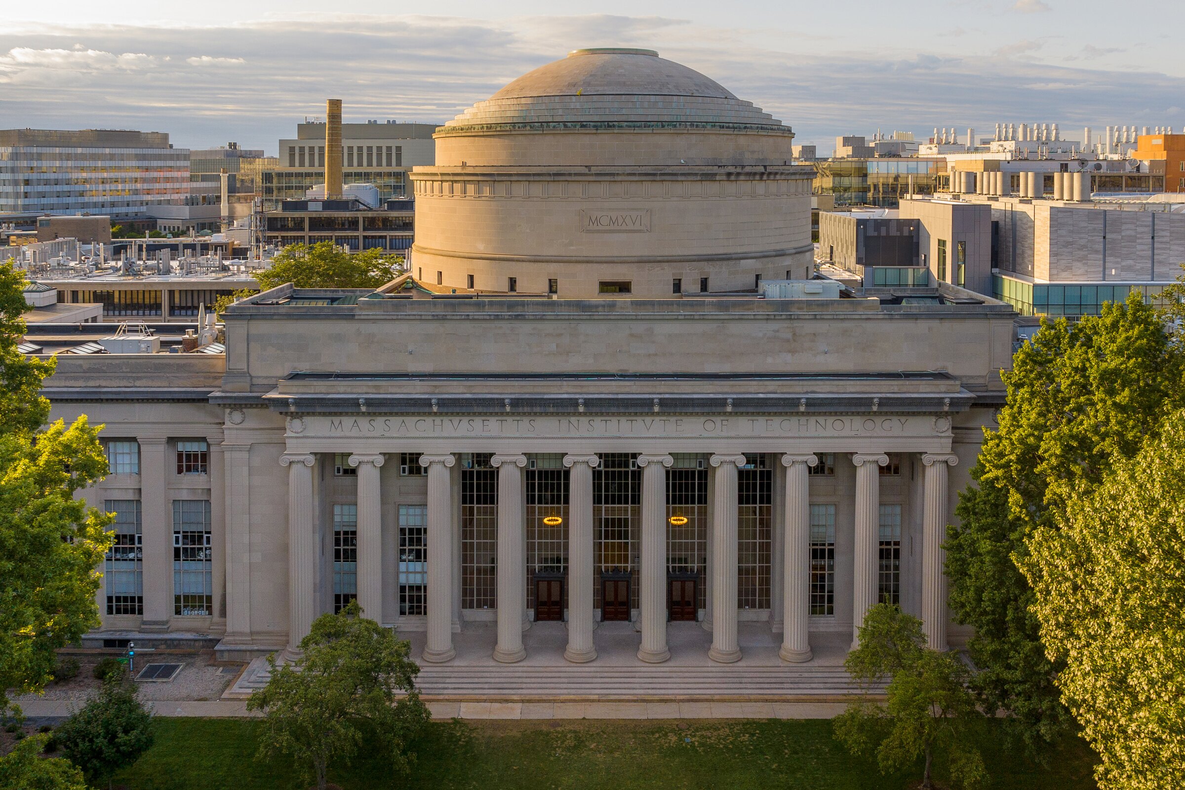 MIT и DOE Genesis Mission: 15 проектов MIT получили поддержку в новой AI-научной программе