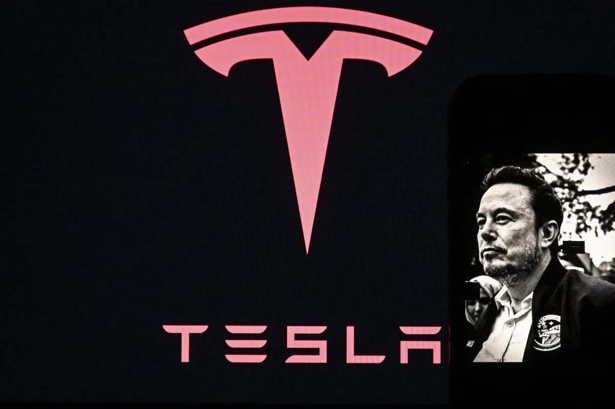 Илон Маск признал: миллионы Tesla с Hardware 3 потребуют физического апгрейда