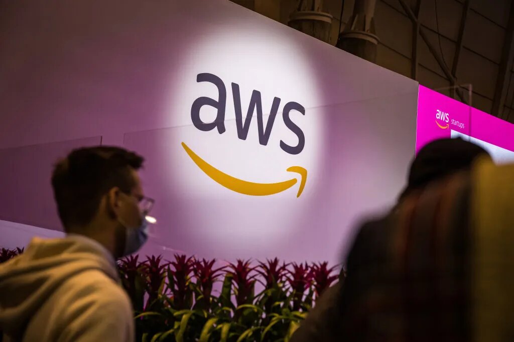 Recursive ulaže 400 miliona dolara u AWS za razvoj samousavršavajućeg AI-ja