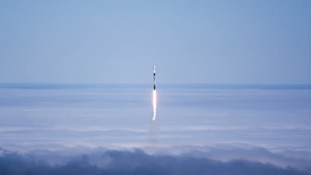 SpaceX провела крупнейшее IPO в истории — акции по $135, компания привлекла $75 млрд