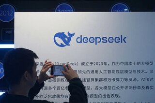 DeepSeek V4: 1M tokena konteksta i 1,6 triliona parametara — šta to menja