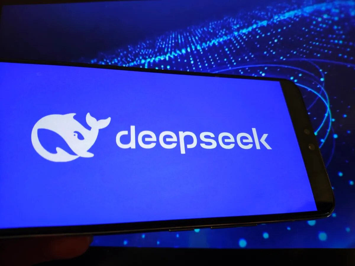 DeepSeek može prikupiti $1.5B i izaći na IPO: signal za tržište veštačke inteligencije