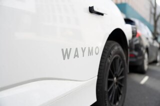 Autonomni transport mora da ustupi put hitnim službama