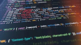 Десятки популярных open‑source пакетов скомпрометированы в supply‑chain атаке
