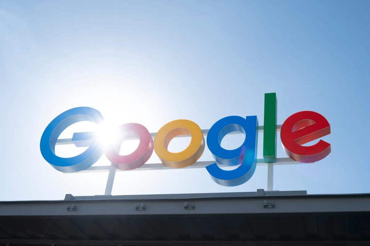 Google naučio AI Mode da poziva prodavnice i prati cene hotela — pogodno za putovanja