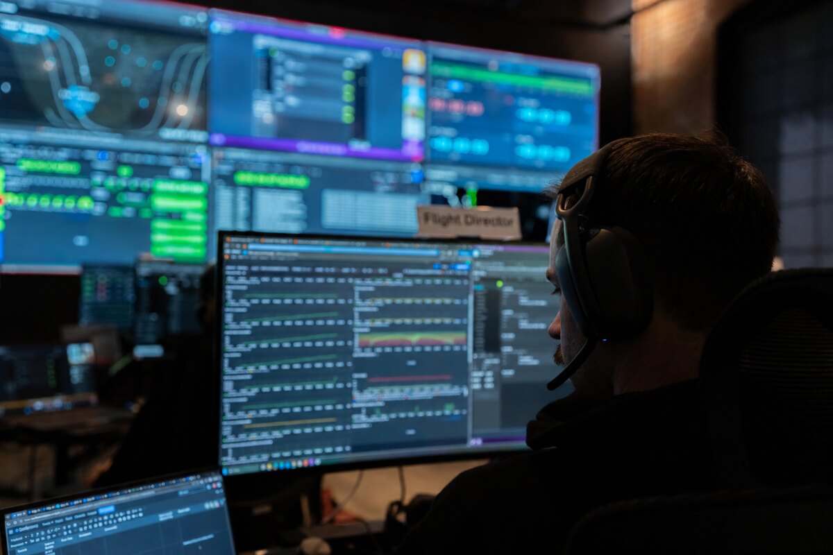Prijatelji, privatni piloti i orbitalno izviđanje: kako True Anomaly i Rocket Lab menjaju zadatke Space Force