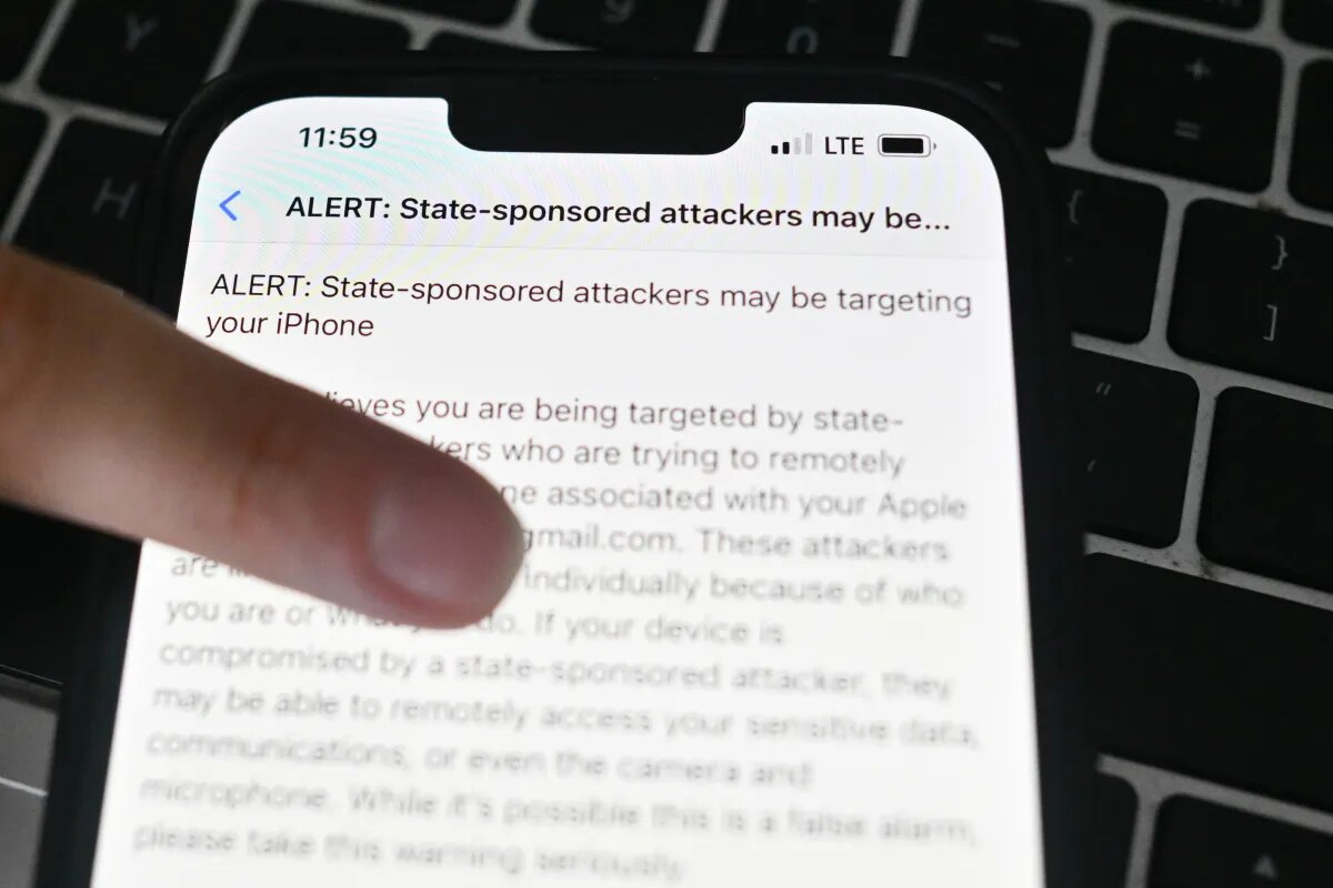 Apple предупредила пользователей в 110 странах об атаках шпионского ПО