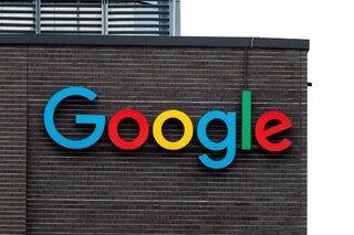 Новая эпоха поиска: Google заменяет «десять синих ссылок» на AI‑опыт
