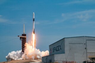 SpaceX получила контракты Space Force на $6,45 млрд перед IPO — влияние на рынок и риски
