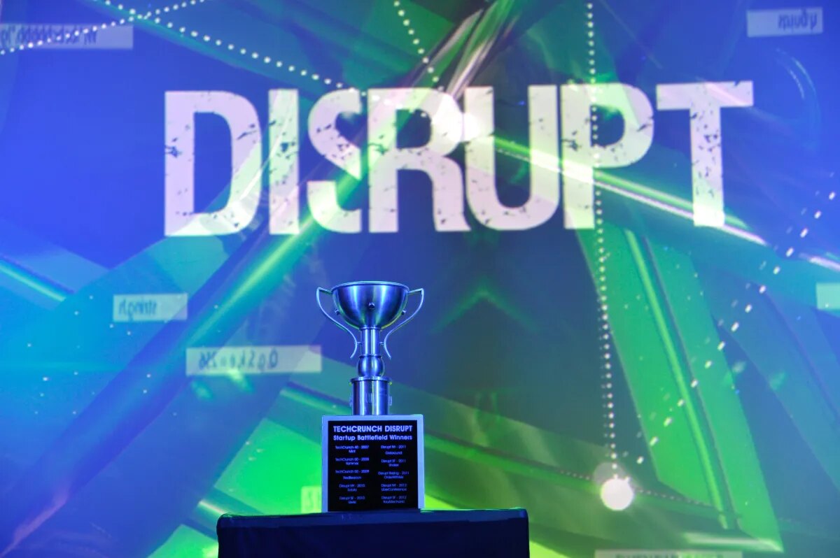 TechCrunch выбрал пять финалистов Startup Battlefield 2026