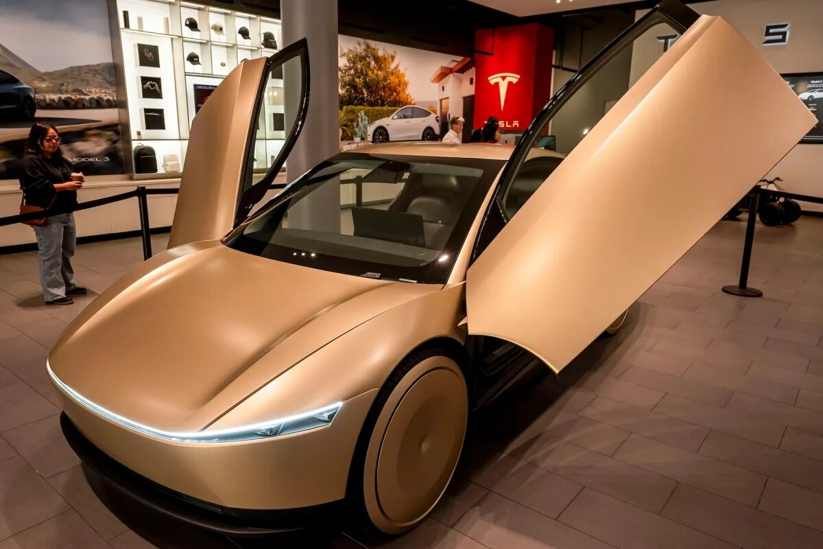 Tesla получила $30 млрд кредитных линий для Cybercab и Optimus