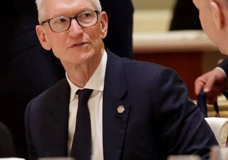 Putnici Air Force One primorani da bace poklone i "burner"-telefone nakon posete Kini