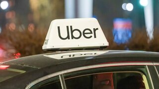 Uber enters the hotel business — in‑app bookings, AI acceleration and an Expedia partnership