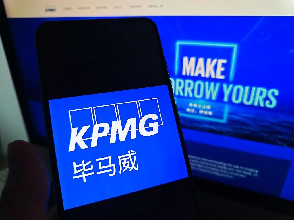 KPMG отозвала отчет об использовании ИИ после выявленных «галлюцинаций» в материале