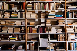 Amazon skenira retke knjige za obuku AI modela
