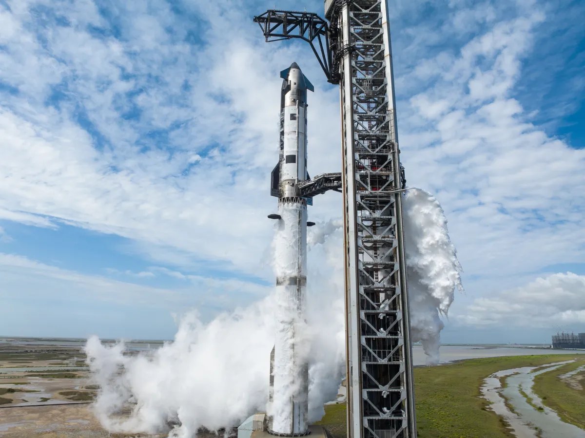 SpaceX отложила старт Starship V3 перед взлётом — повторная попытка в пятницу