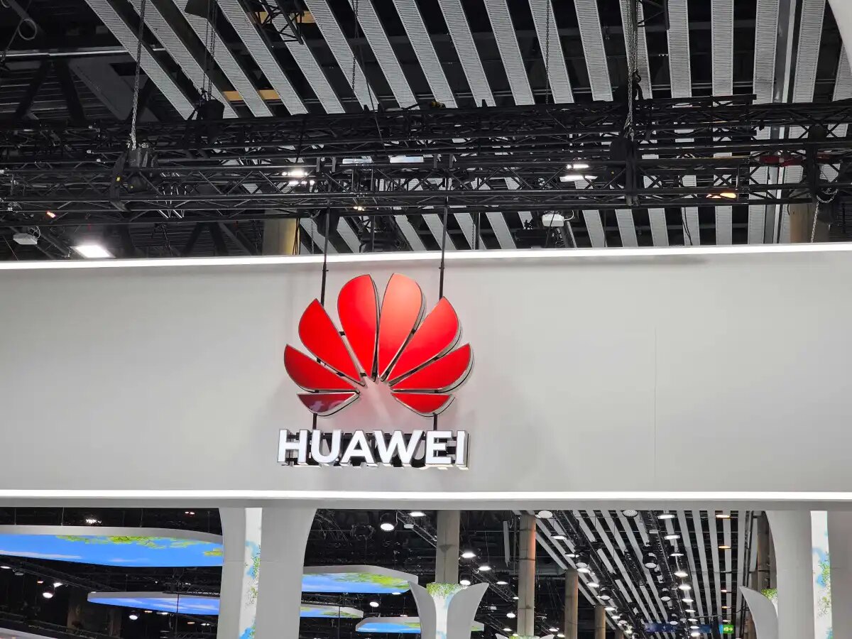 Huawei moves Ascend 960DT AI chip launch to first quarter of 2027