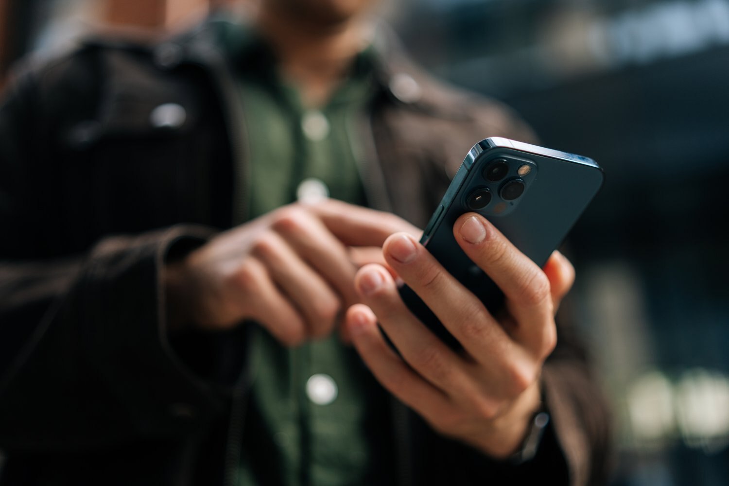 MIT tool identifies suicide-risk signals in crisis text conversations